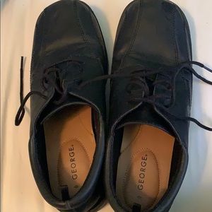 Men’s dress shoes